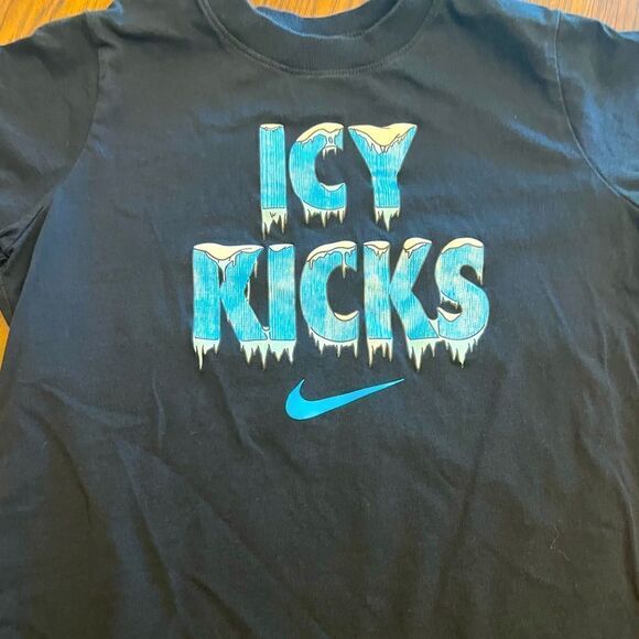 Nike Icy Kicks short sleeve T-shirt. Kids size Medium. - Picture 1 of 5